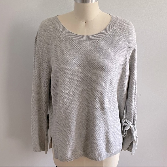 Two by Vince Camuto Pullover Knit Top- Tie Sleeves- Size Medium - Picture 1 of 7